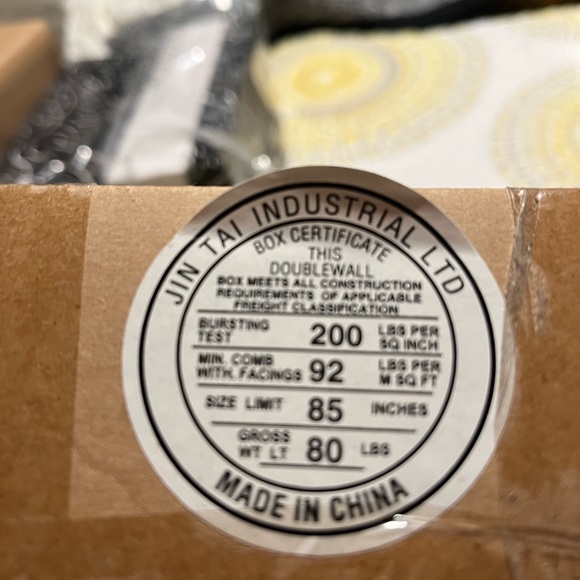 Solare pillar candle Ivory LED was flameless Brand new takes batteries has timer - Picture 4 of 6